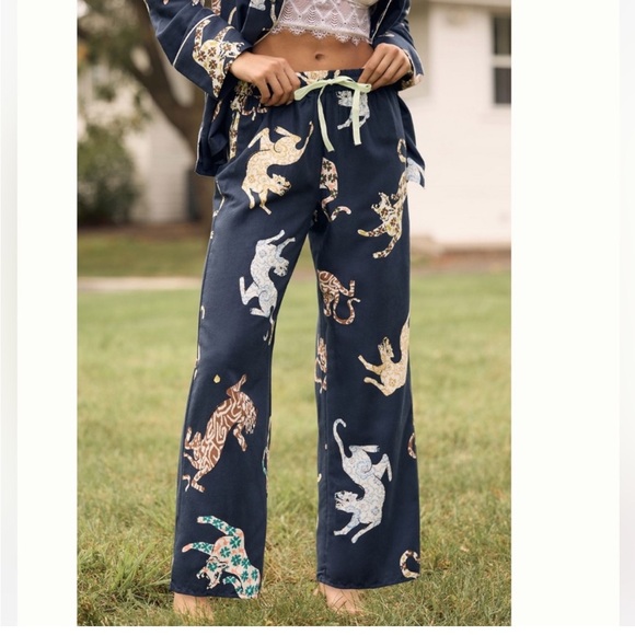 NWT Anthropologie Cecilia Pettersson Flannel Animal Print Pajama Pants Bottoms L - Picture 1 of 13